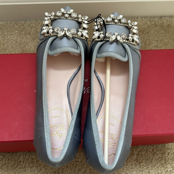 100% authentic Roger vivier flats. - Picture 3 of 4